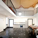 Old Villa Stylish Apartment